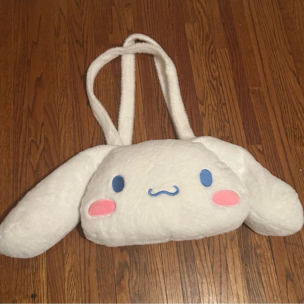 Sanrio Cinnamoroll White and Black Label